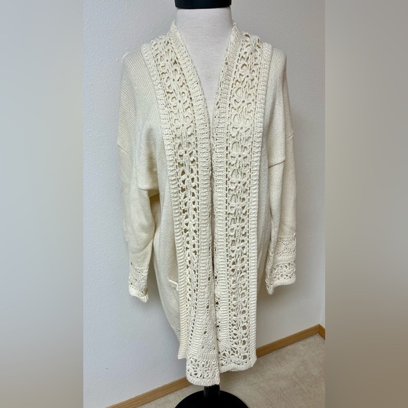 Sweaters - Elegant wool blend Cream Knit Sweater women’s size S